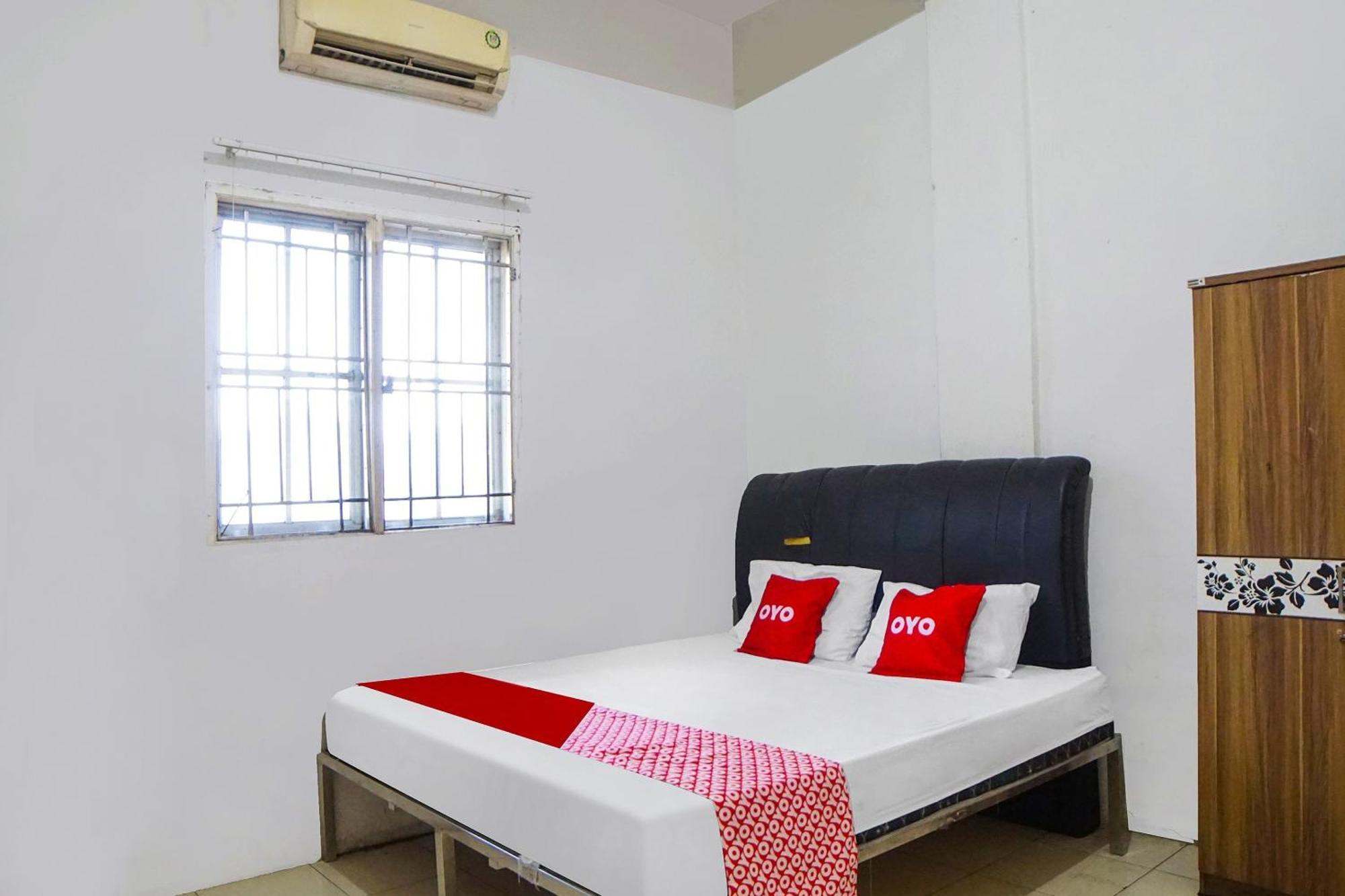 Oyo 92403 Gatsu Homestay Μεντάν Εξωτερικό φωτογραφία
