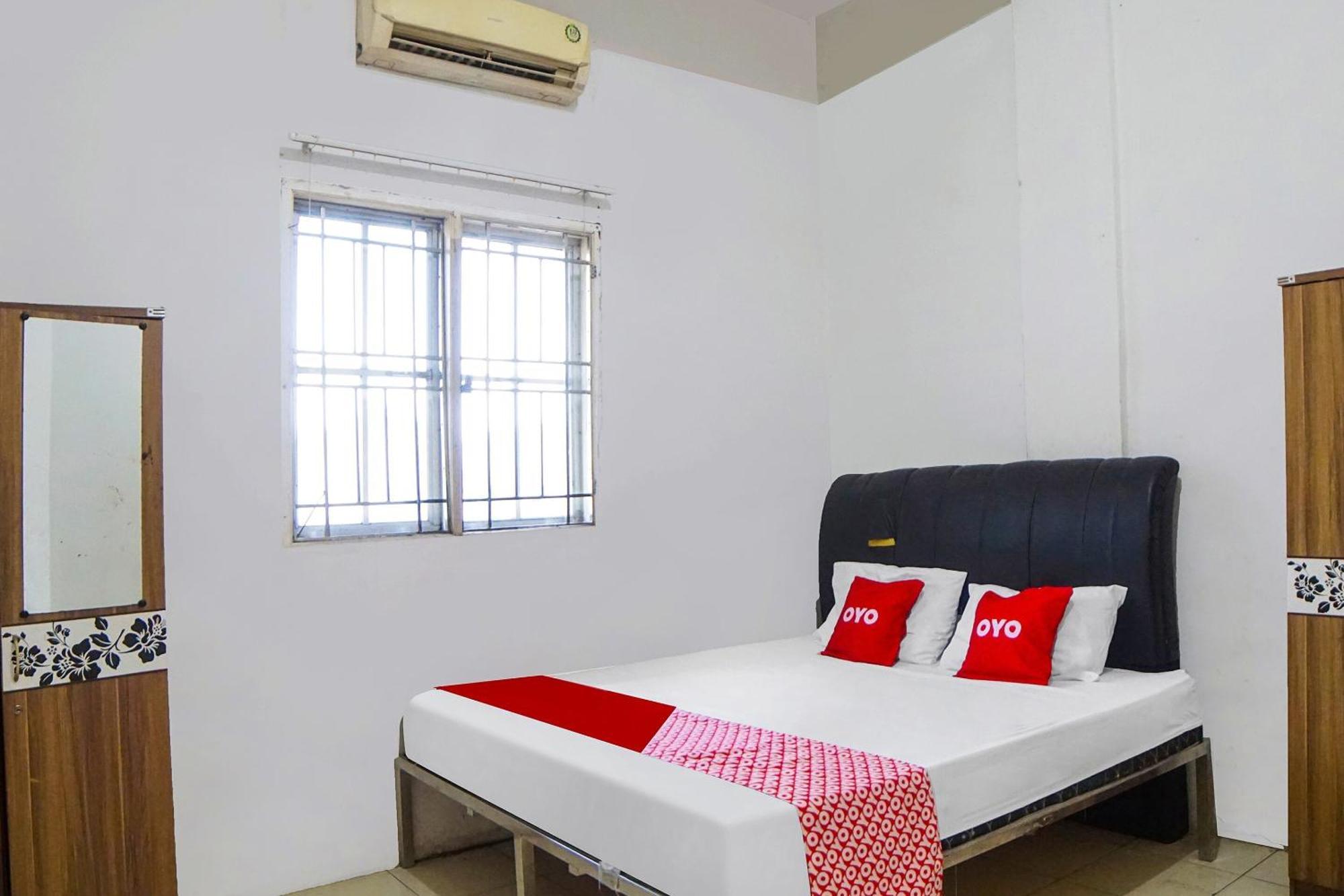 Oyo 92403 Gatsu Homestay Μεντάν Εξωτερικό φωτογραφία