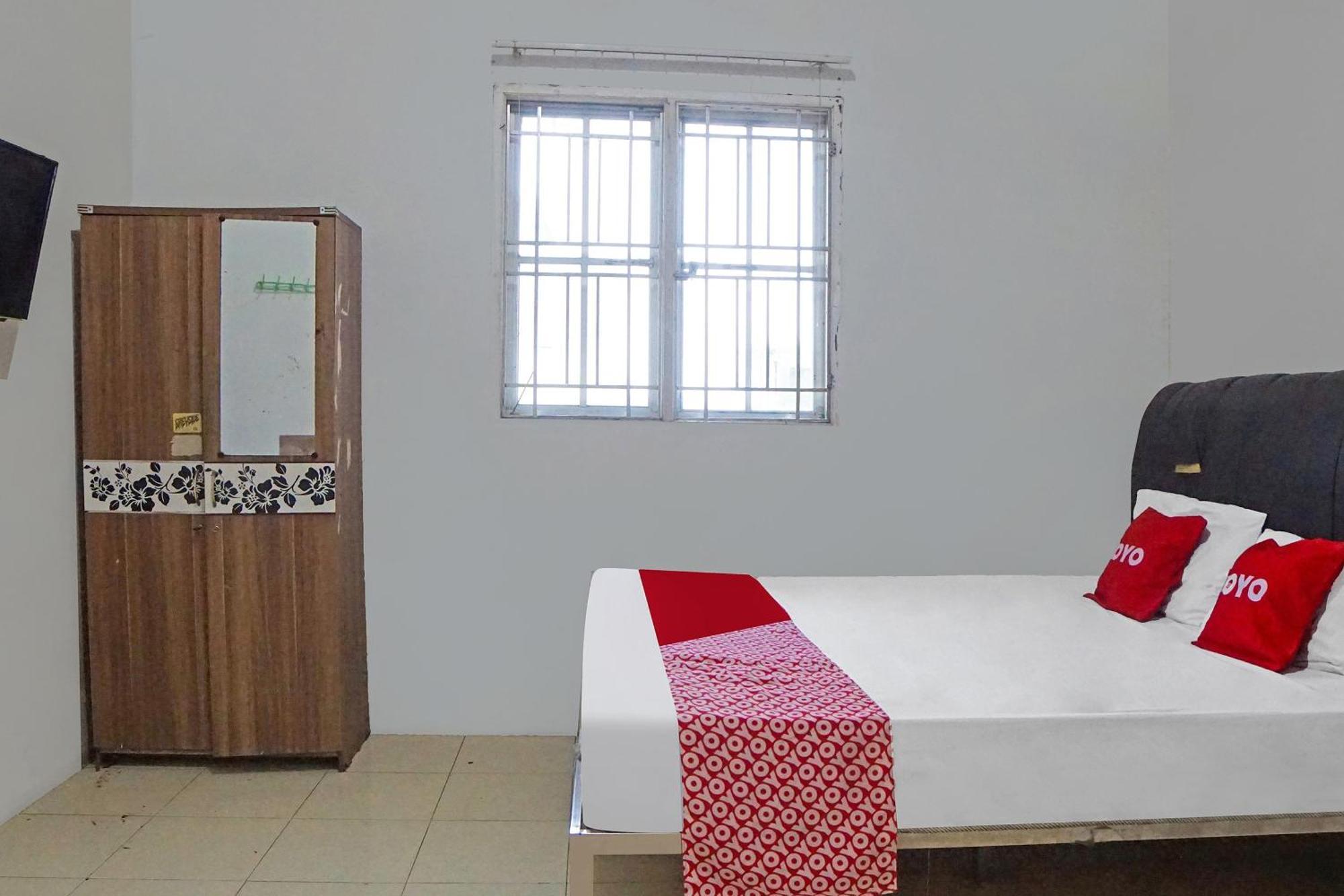 Oyo 92403 Gatsu Homestay Μεντάν Εξωτερικό φωτογραφία