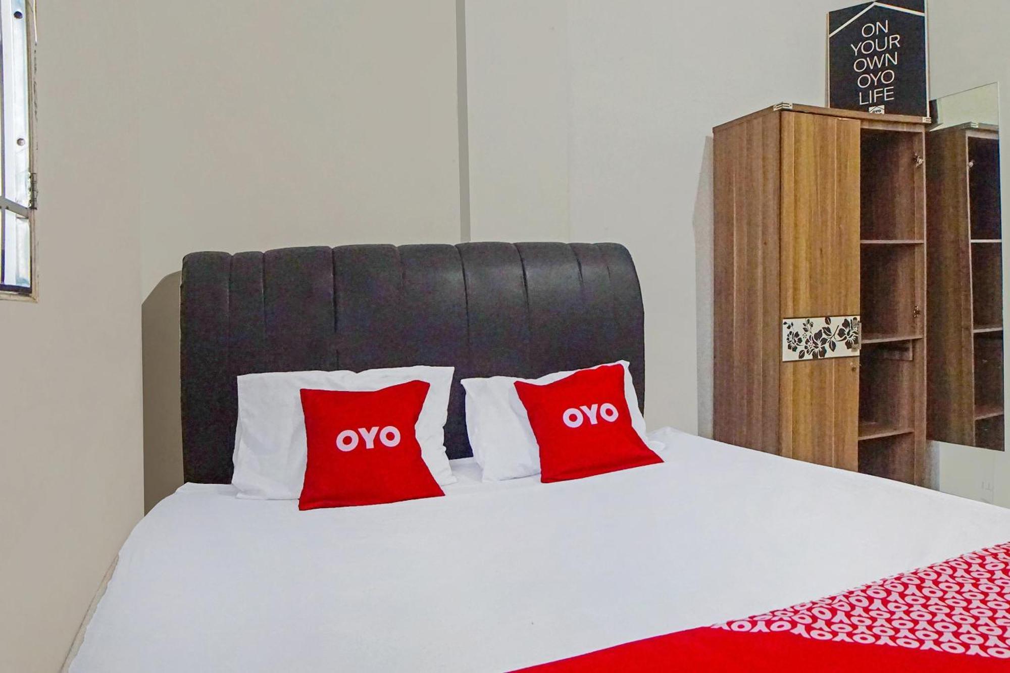 Oyo 92403 Gatsu Homestay Μεντάν Εξωτερικό φωτογραφία