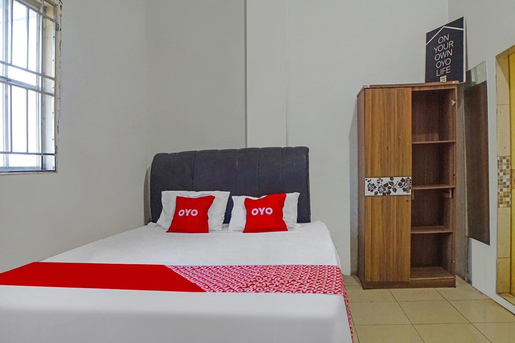 Oyo 92403 Gatsu Homestay Μεντάν Εξωτερικό φωτογραφία