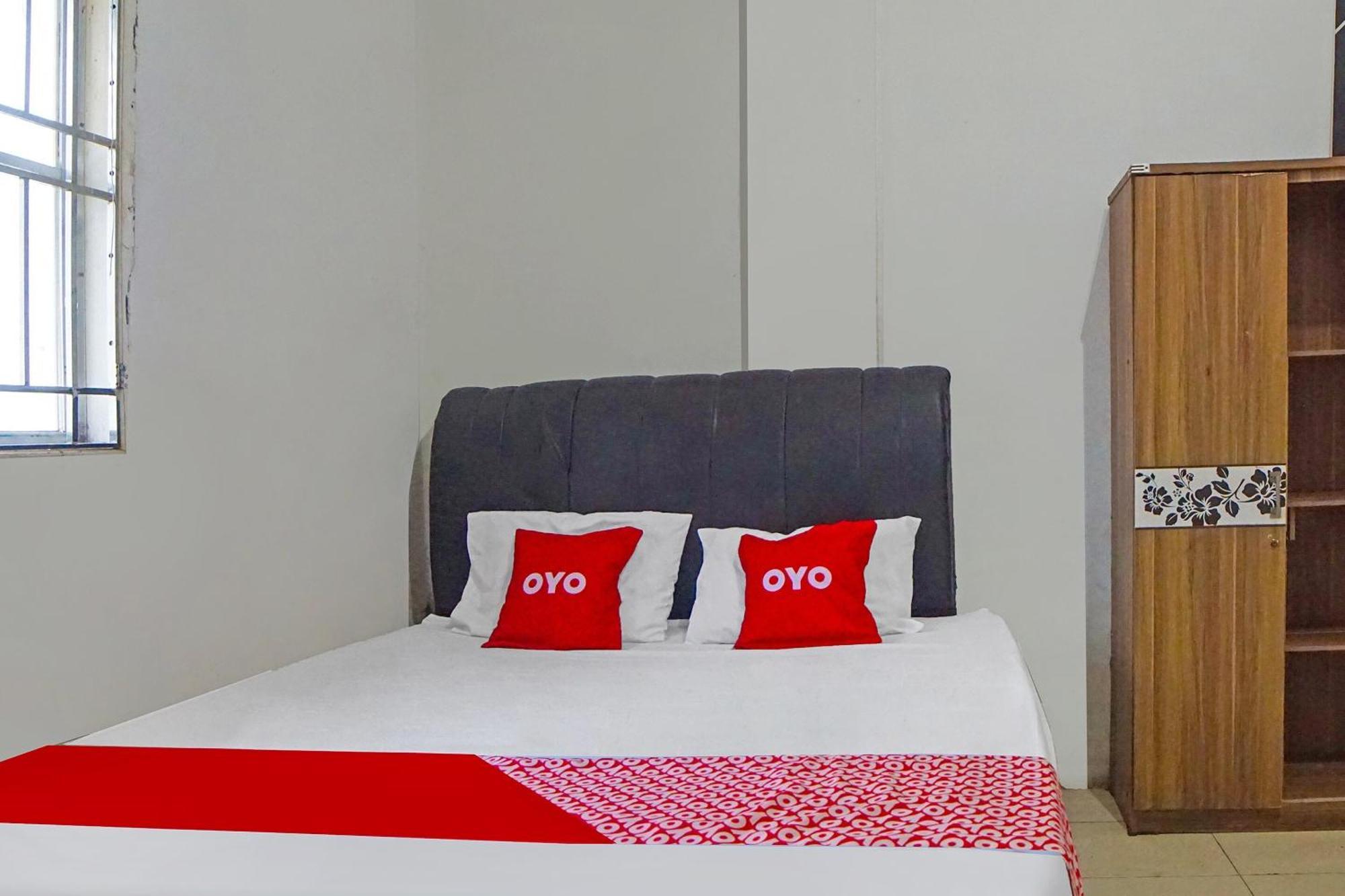 Oyo 92403 Gatsu Homestay Μεντάν Εξωτερικό φωτογραφία