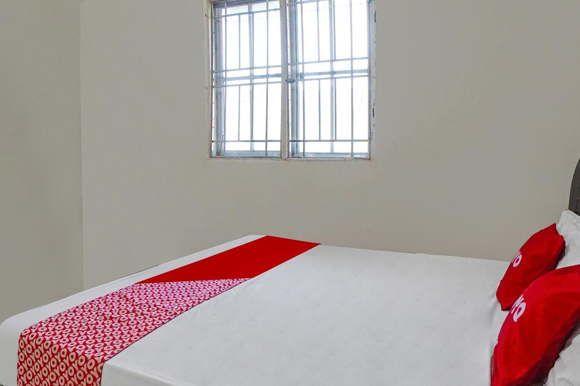 Oyo 92403 Gatsu Homestay Μεντάν Εξωτερικό φωτογραφία