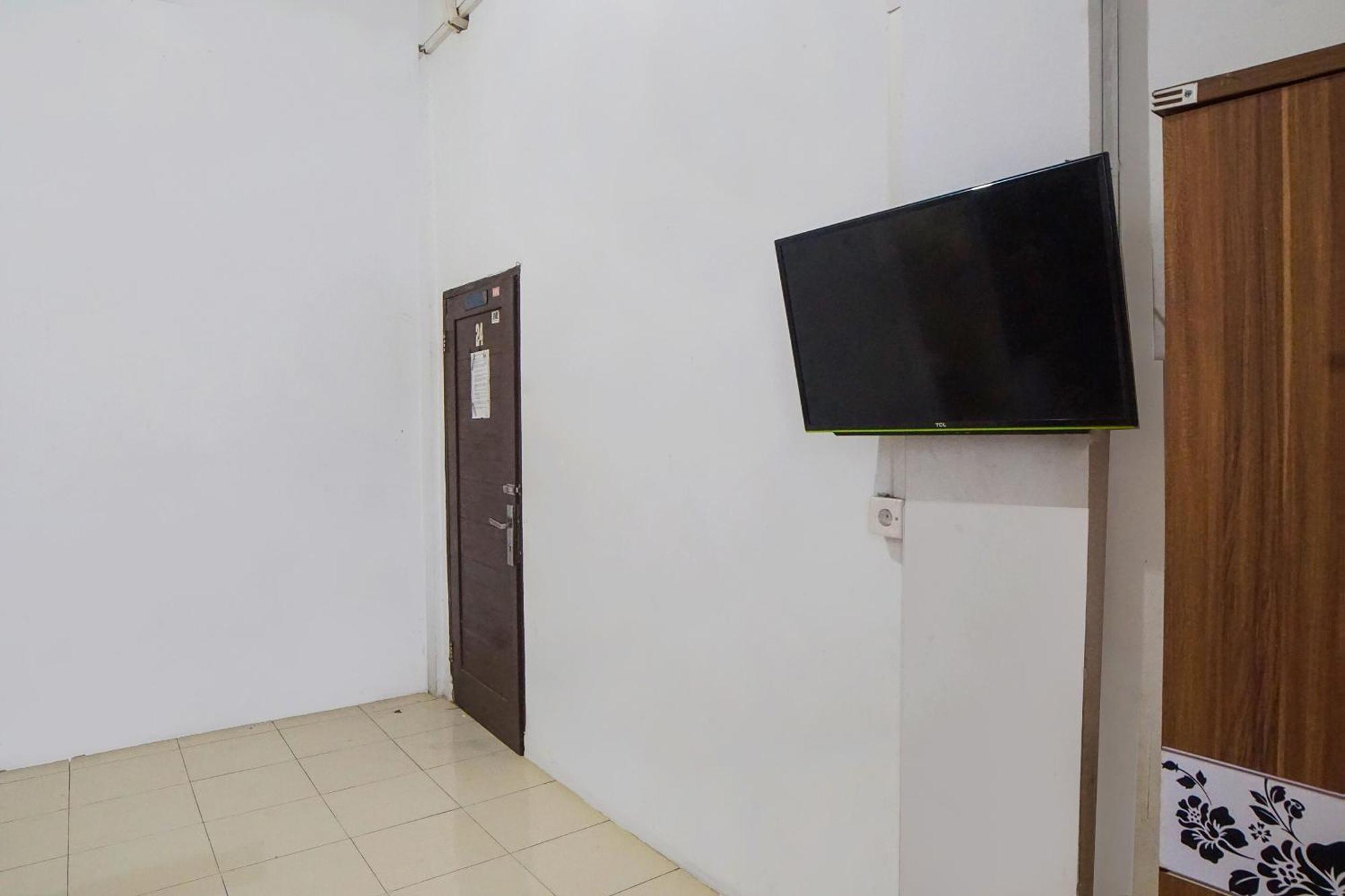 Oyo 92403 Gatsu Homestay Μεντάν Εξωτερικό φωτογραφία
