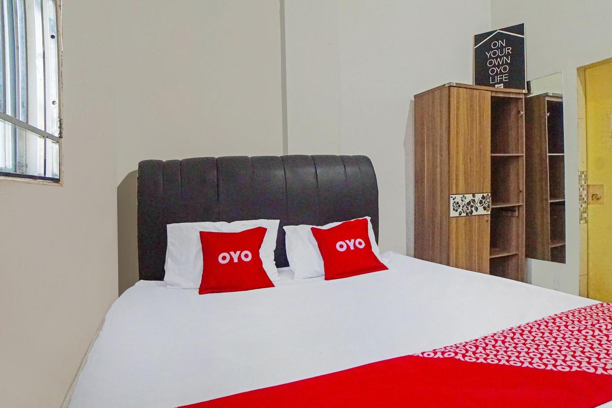 Oyo 92403 Gatsu Homestay Μεντάν Εξωτερικό φωτογραφία